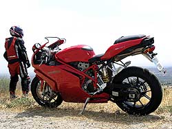 DUCATI 999